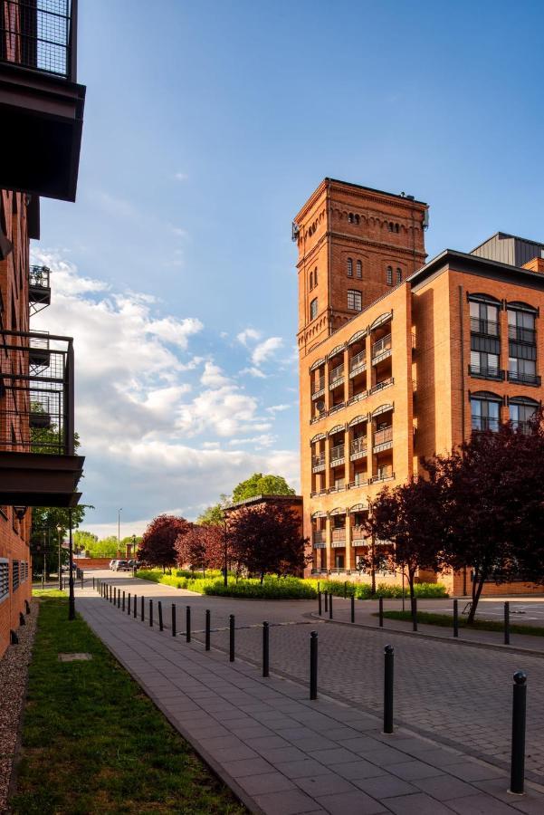Lumina Loft Tymienieckiego With A View Of The Lake Lodz  Exterior photo