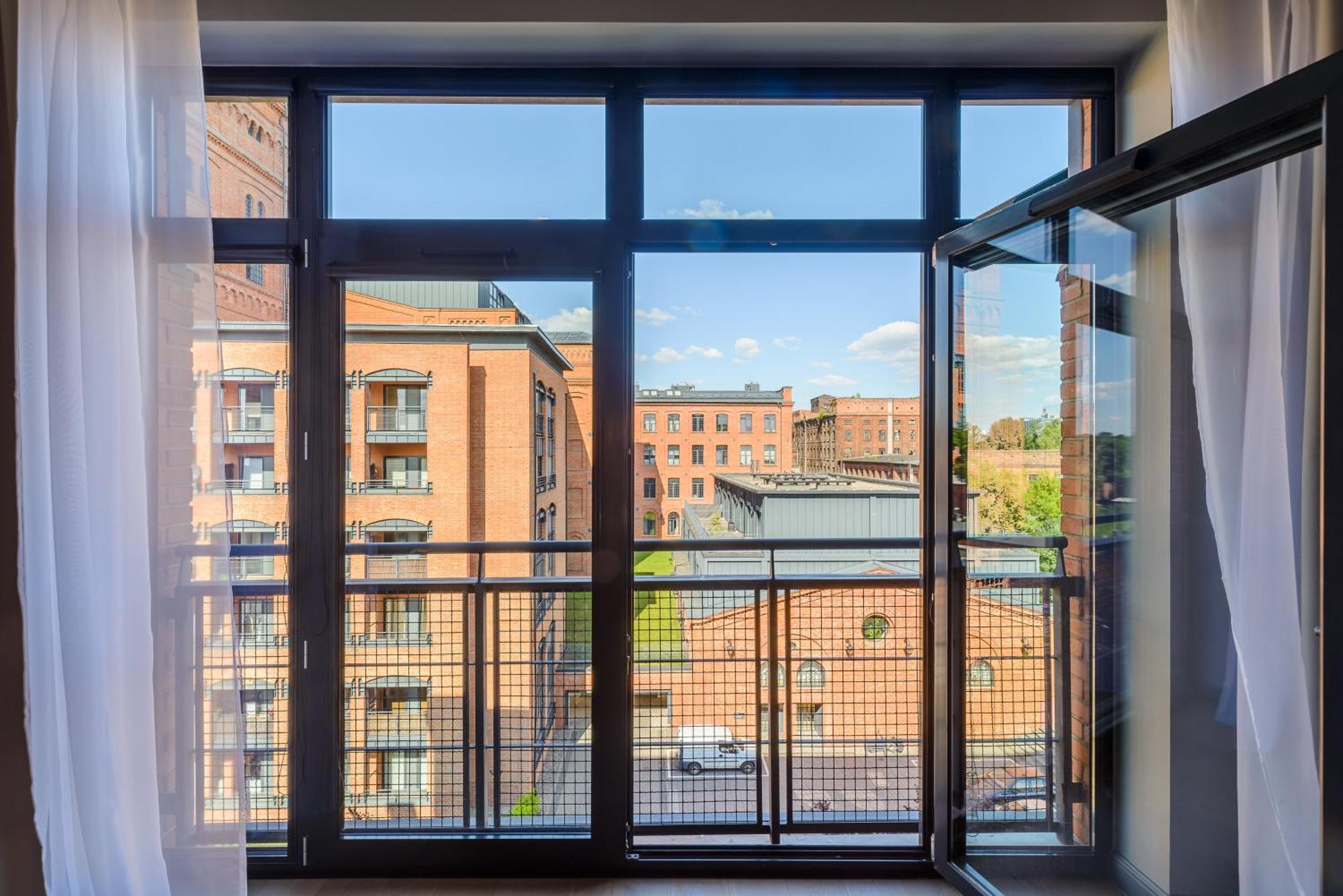Lumina Loft Tymienieckiego With A View Of The Lake Lodz  Exterior photo